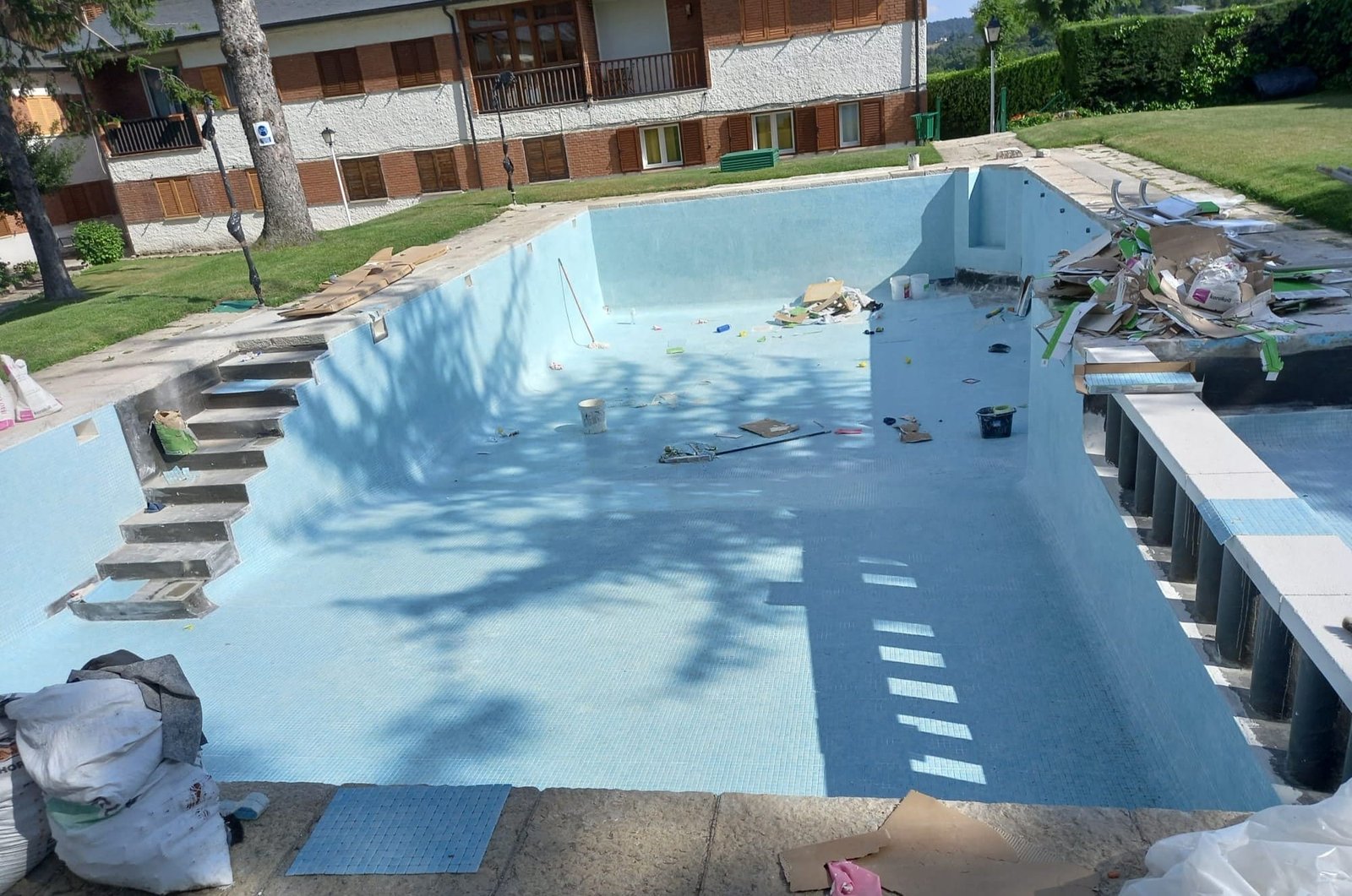 Modificación de dimensiones de una piscina