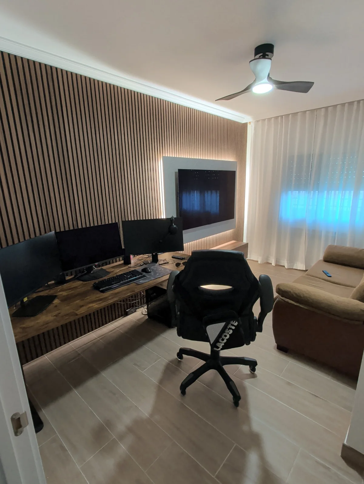 Resultado del estudio con listones verticales e iluminación integrada